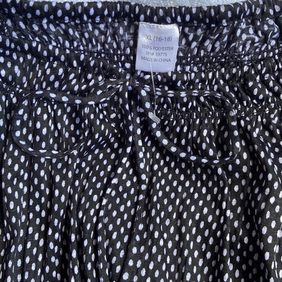 Black and White Blouse 3/4 Sleeves Size XL (16-18) - Picture 7 of 12